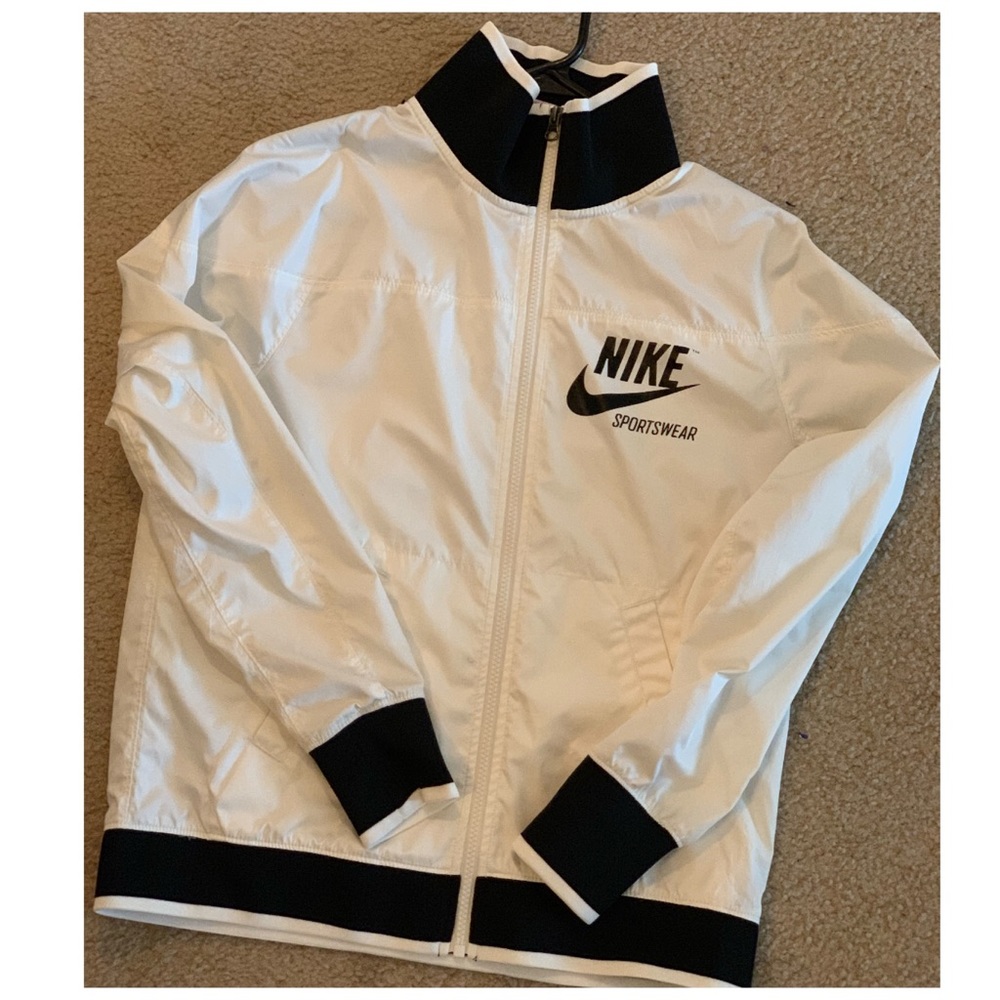 Nike windbreaker jacket